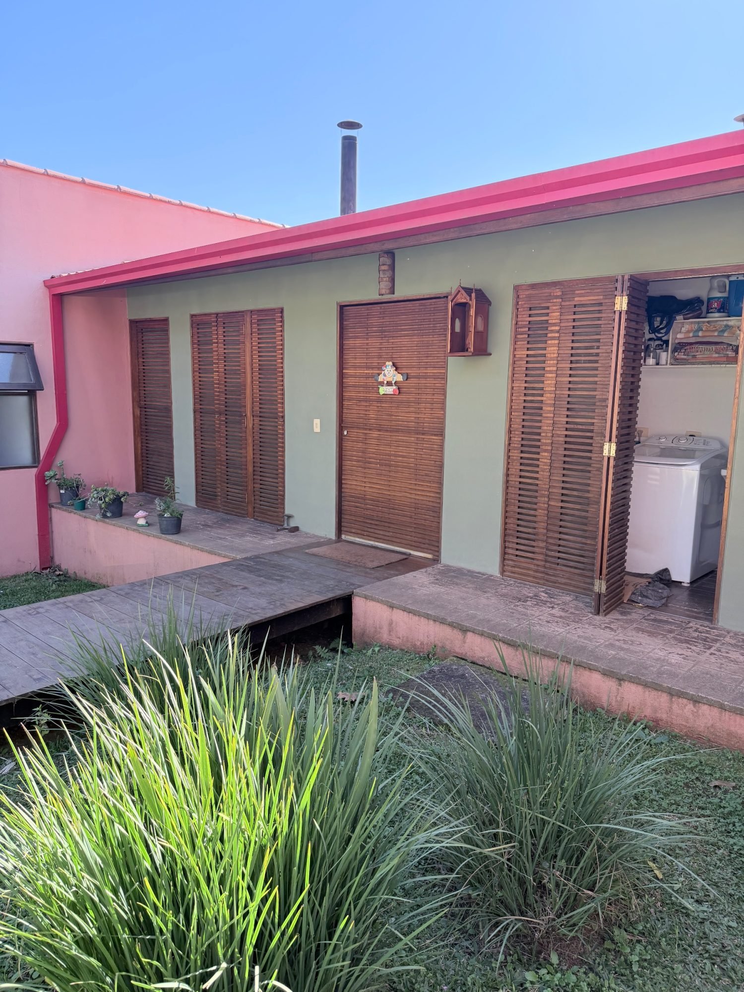 Sítio de 34.600 m² com casa de 2 suítes, chalés e ribeirão — Gonçalves — foto 2
