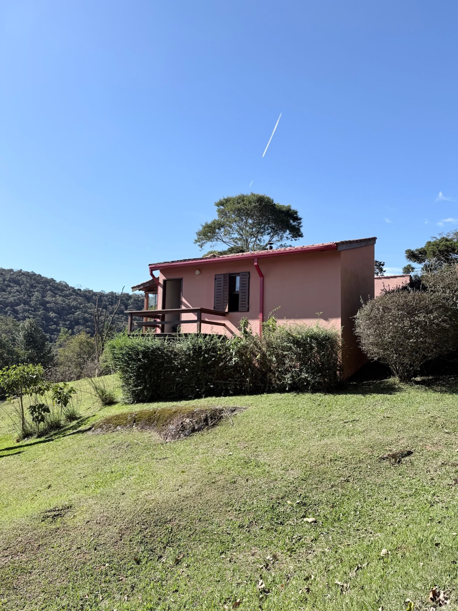 Sítio de 34.600 m² com casa de 2 suítes, chalés e ribeirão — Gonçalves — foto 3