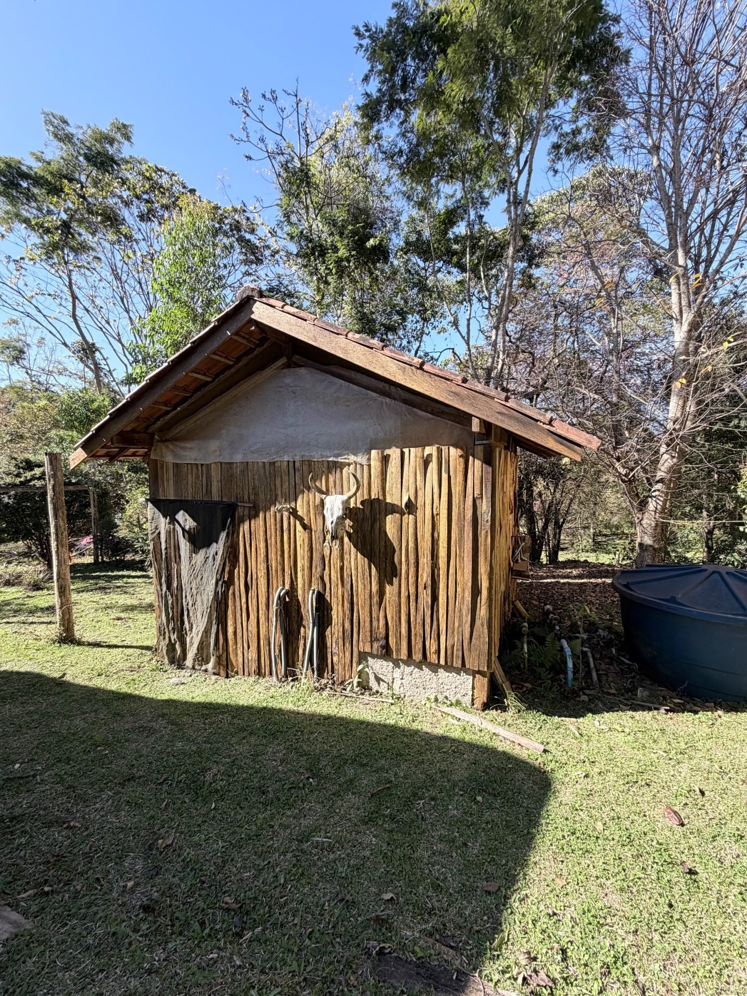 Sítio de 34.600 m² com casa de 2 suítes, chalés e ribeirão — Gonçalves — foto 21